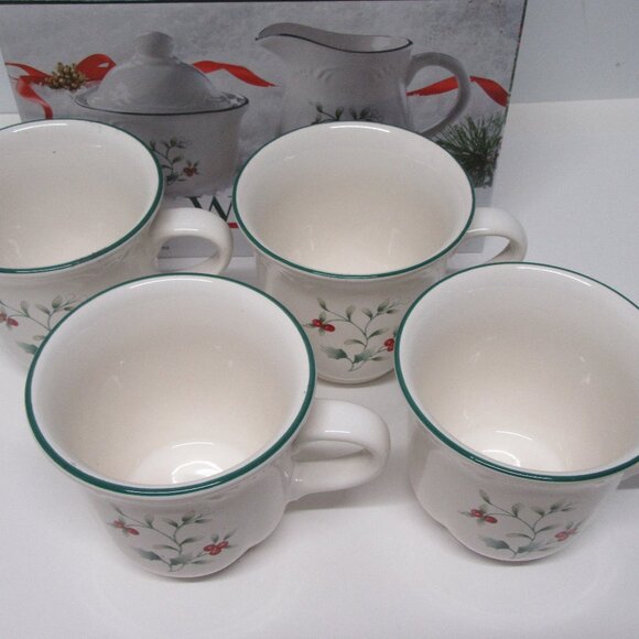 NEW! Pfaltzgraff Winterberry Coffee/Tea/Hot Cocoa - Full Service for Four - Picture 7 of 10